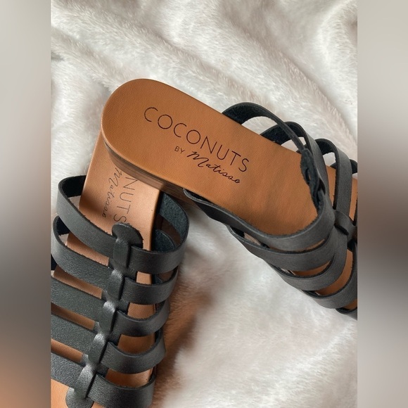 3/$25 Coconuts by Matisse Black Slip on Sandals - Picture 2 of 7